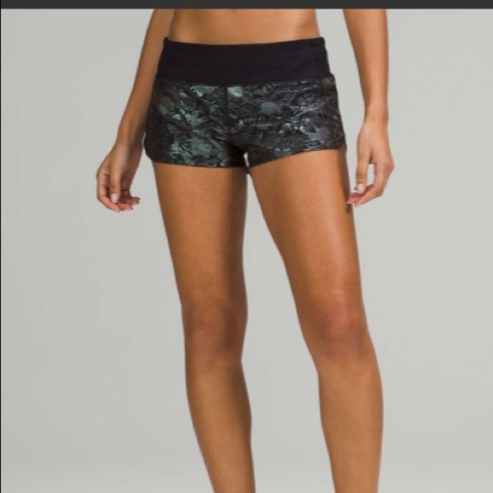 LuluLemon Speed-Up Low rise shorts